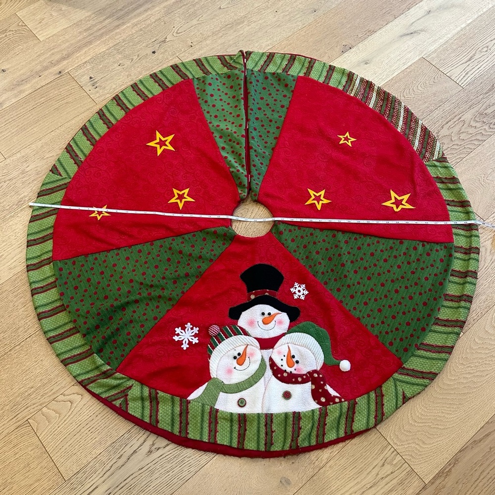 47” Snowman Christmas Tree Skirt with Matching Stockings and Door Decorations